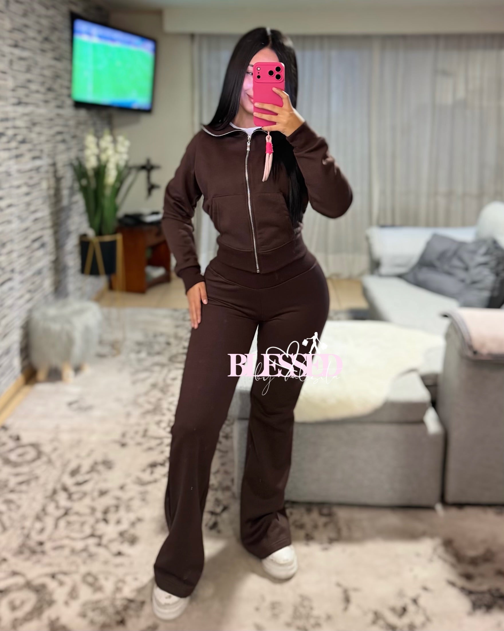 Conjunto de buzo dupe Zara - Modelo con cuello
