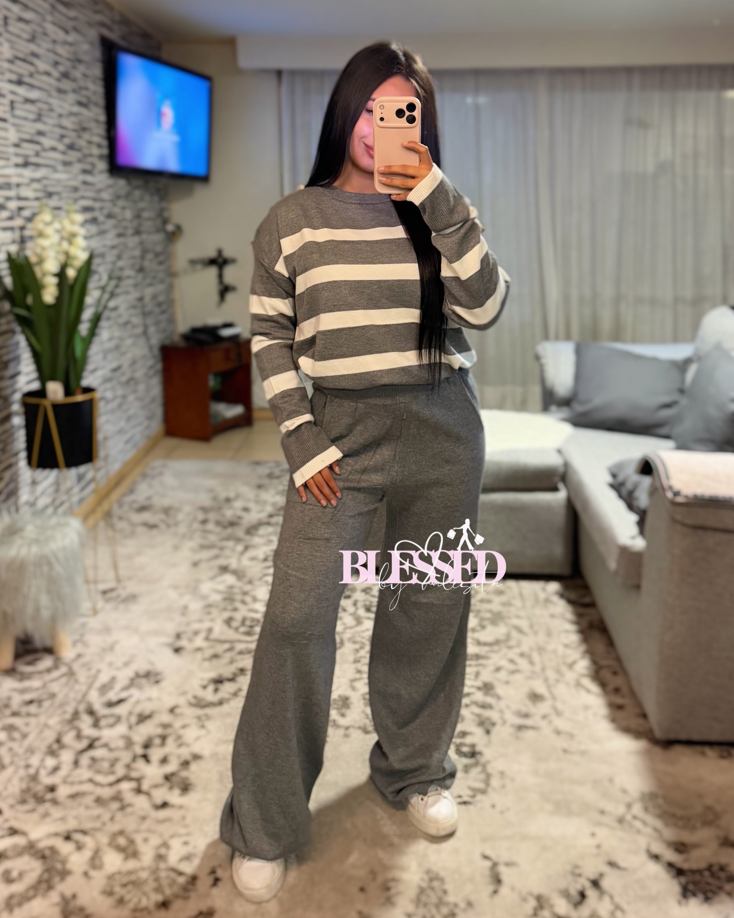 Conjunto de lanilla - Modelo con lineas